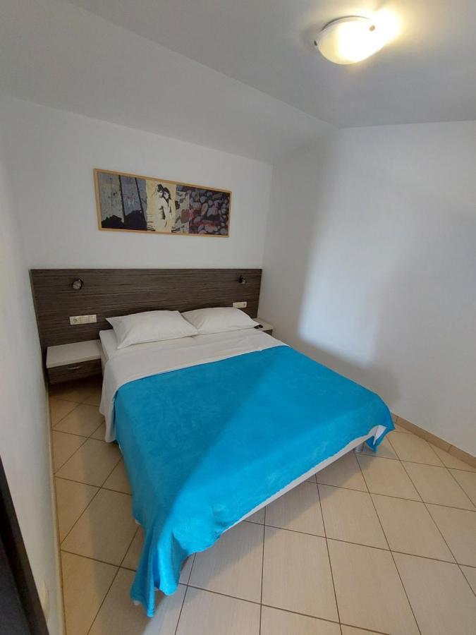 Holiday Baška Voda Eksteriør billede