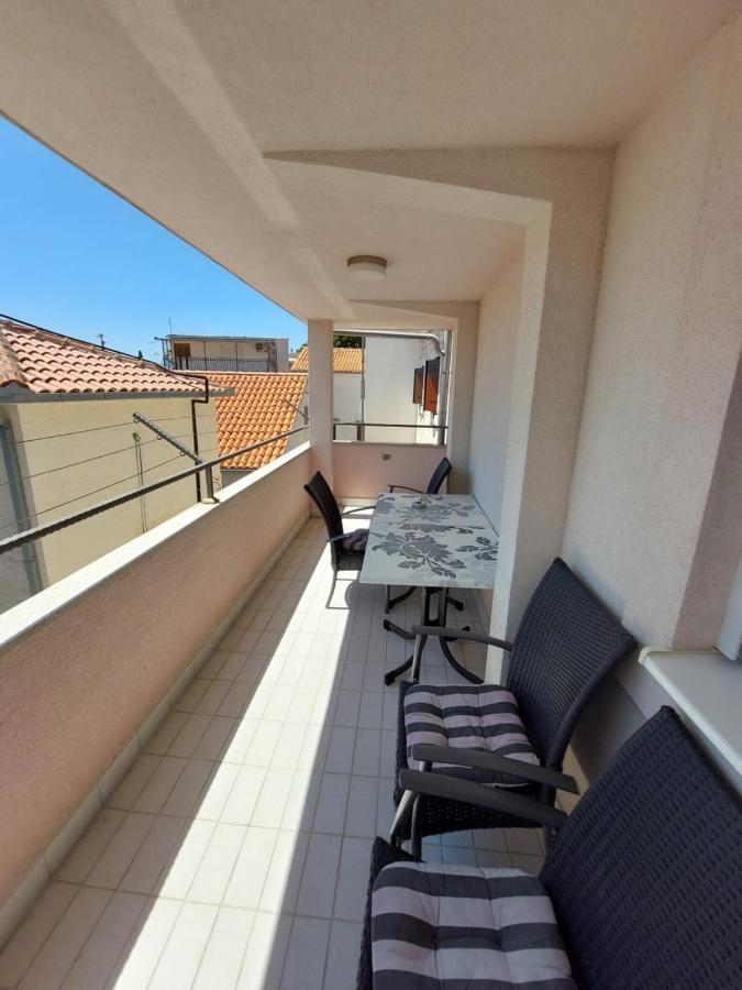 Holiday Baška Voda Eksteriør billede