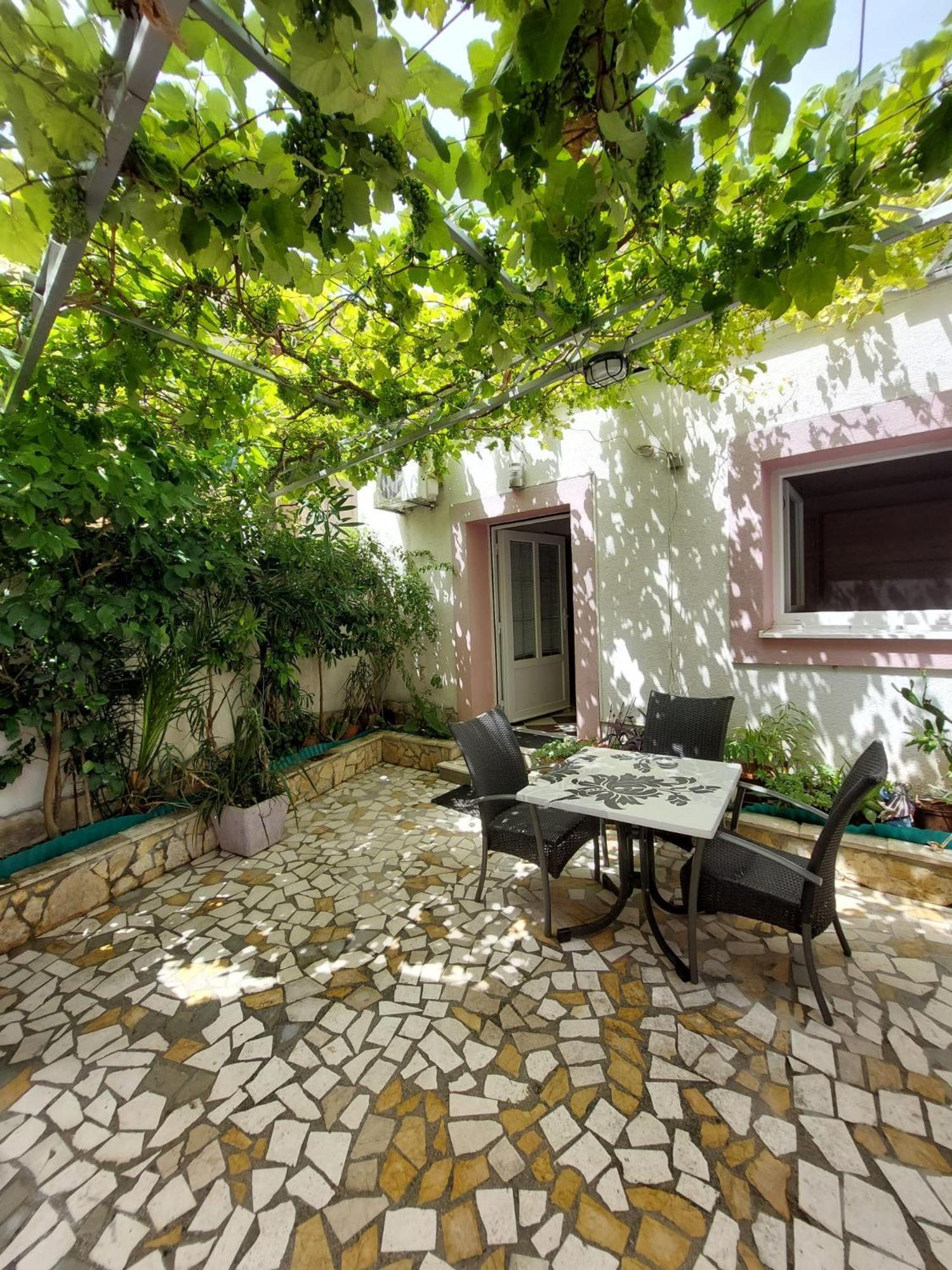 Holiday Baška Voda Eksteriør billede